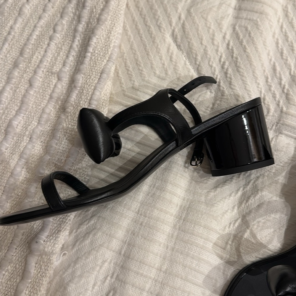 Chanel new bow sandals - Picture 9 of 17